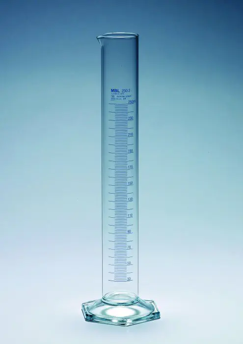 Code 090179 Eprouvette graduée 5 ml en verre borosilicaté non bouchée