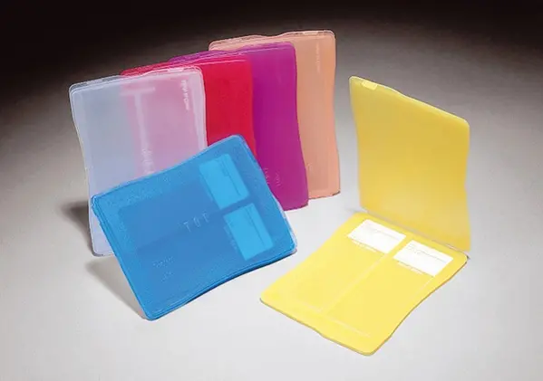 Pochette plastique d'expédition pour 2 lames (coloris assortis - violet,  orange, bleu, rouge et jaune) - Matériel de laboratoire